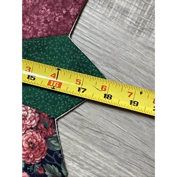 Vtg Handmade Shabby Cottage Pink Roses Green Patchwork Table Topper Placemat - Picture 8 of 9